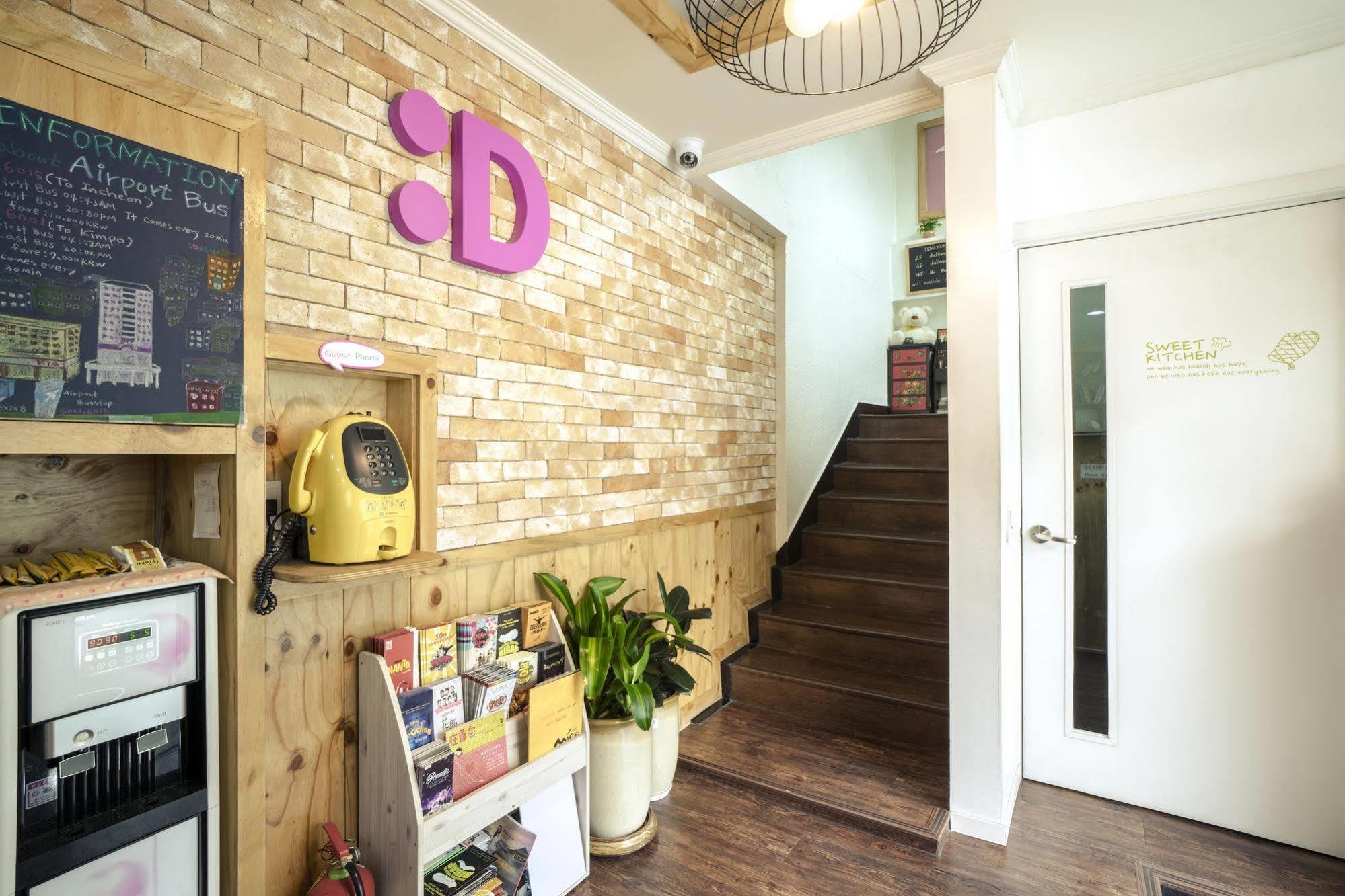 Dalkom Myeongdong Guesthouse Seoul Exterior photo