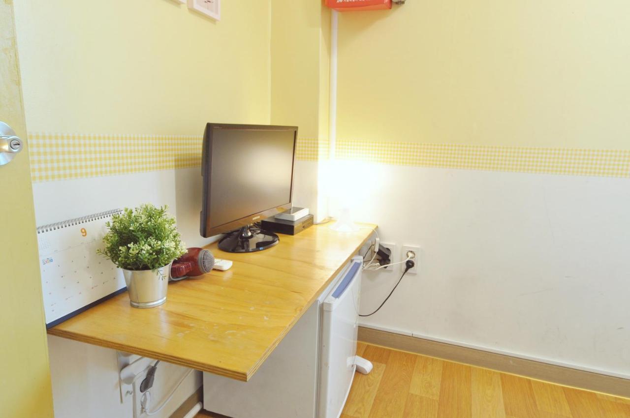 Dalkom Myeongdong Guesthouse Seoul Exterior photo